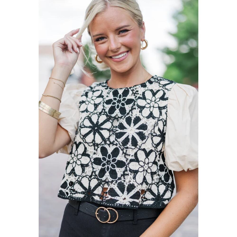 &merci For the Moment Ramona Taupe Crochet Floral Blouse - Size Medium NWT